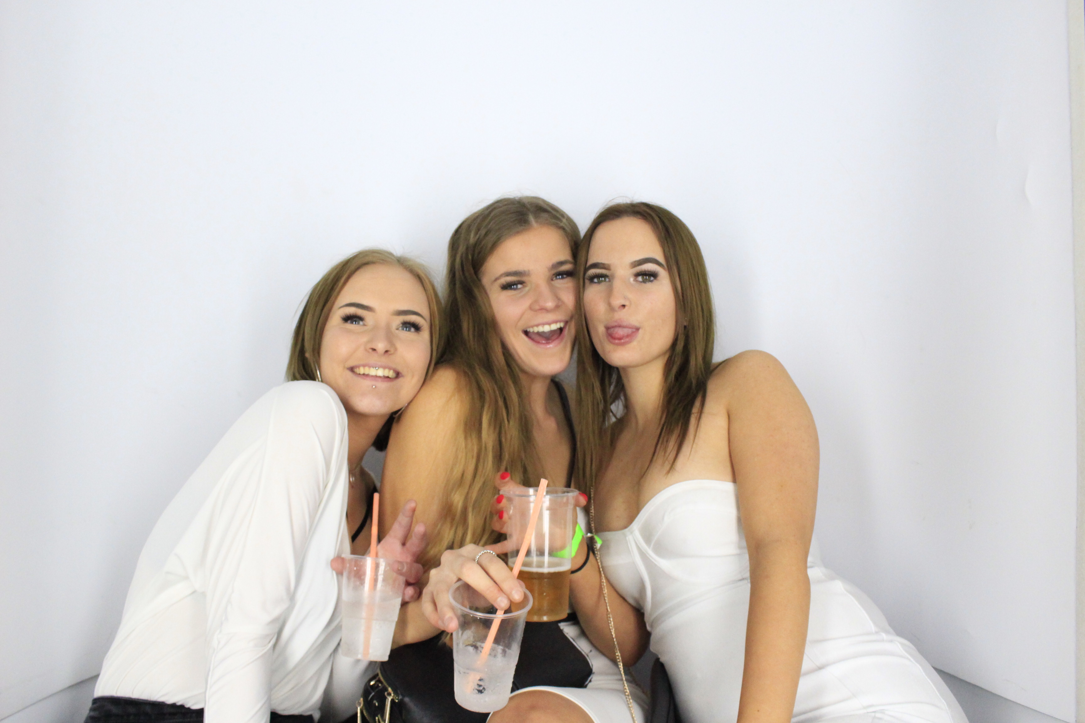 Issy & Alice's 18th Birthday Party | View more photos from the event at gallery.myphotoboothexperience.co.uk/u/MyPhotoBoothExperienceLtd/Issy-Alices-18th-Birthday-Party